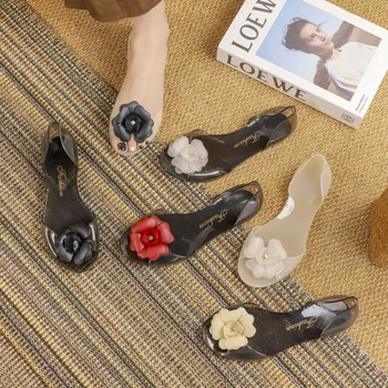 2023 Летни дамски сандали с камелиите и кристали, прозрачна ежедневни обувки на плоска подметка с отворени пръсти, 35-39 евро