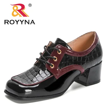 ROYYNA/Новост 2023, дизайнерски обувки-лодка от лачена кожа, офис обувки-лодка ръчно изработени от дантела с квадратни пръсти и квадратен ток, жена удобни обувки