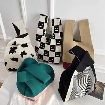 Вязаная чанта ръчна изработка, дамска мини чанта за китката с възел, японската ежедневни цветна чанта в широка ивица в клетката, студентски торби за многократна употреба за пазаруване