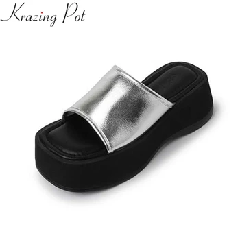 Джапанки Krazing Pot от волска кожа върху плоска платформа с дебело дъно, летни нескользящие дамски ежедневни чехли сребрист на цвят, с отворени пръсти
