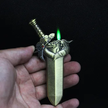 Креативна ветрозащитная форма на меча Право в зажигалке Надуваеми метални Необичайно стръмни газови запалки, Аксесоари за цигари Мъжки подарък