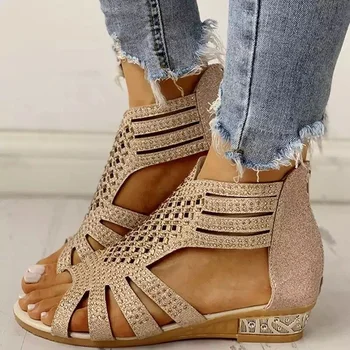 Лято 2023, дамски сандали на танкетке с много отворени пръсти, украсен с кристали, нови женски римски сандали с резки върху плоска подметка