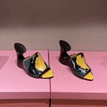 Новост 2023 г., пролетно-есенни дамски модни чехли с остри пръсти, на равна подметка, дамски черни чехли с висока засаждане