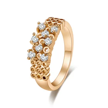 Сватбени пръстени с кристали златен цвят, Годежен пръстен с кубическим цирконием, модерен метален кухи марка за жени, бижута високо качество на едро