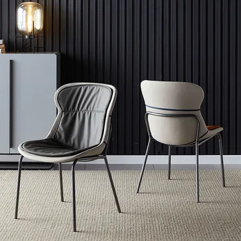 Скандинавските кожени трапезни столове за ресторанта на мебели, прост, модерен дизайнерски домакински лампа, луксозен стол за хранене, за кафе