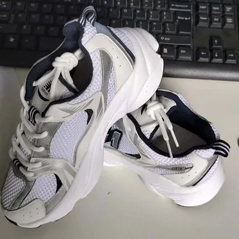 Спортни обувки за момичета, новост есента 2023, окото дишаща детска стара обувки, корейската версия на маратонки за момчета подметка