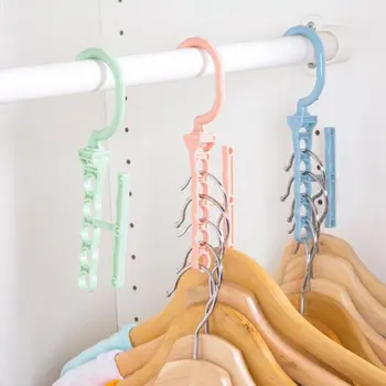 Шарнирно окачване закачалка с дръжка на 5 дупки Класификация на гардероба Простор за дрехи Компактна пластмасова закачалка, която може да се завърта на 360 градуса
